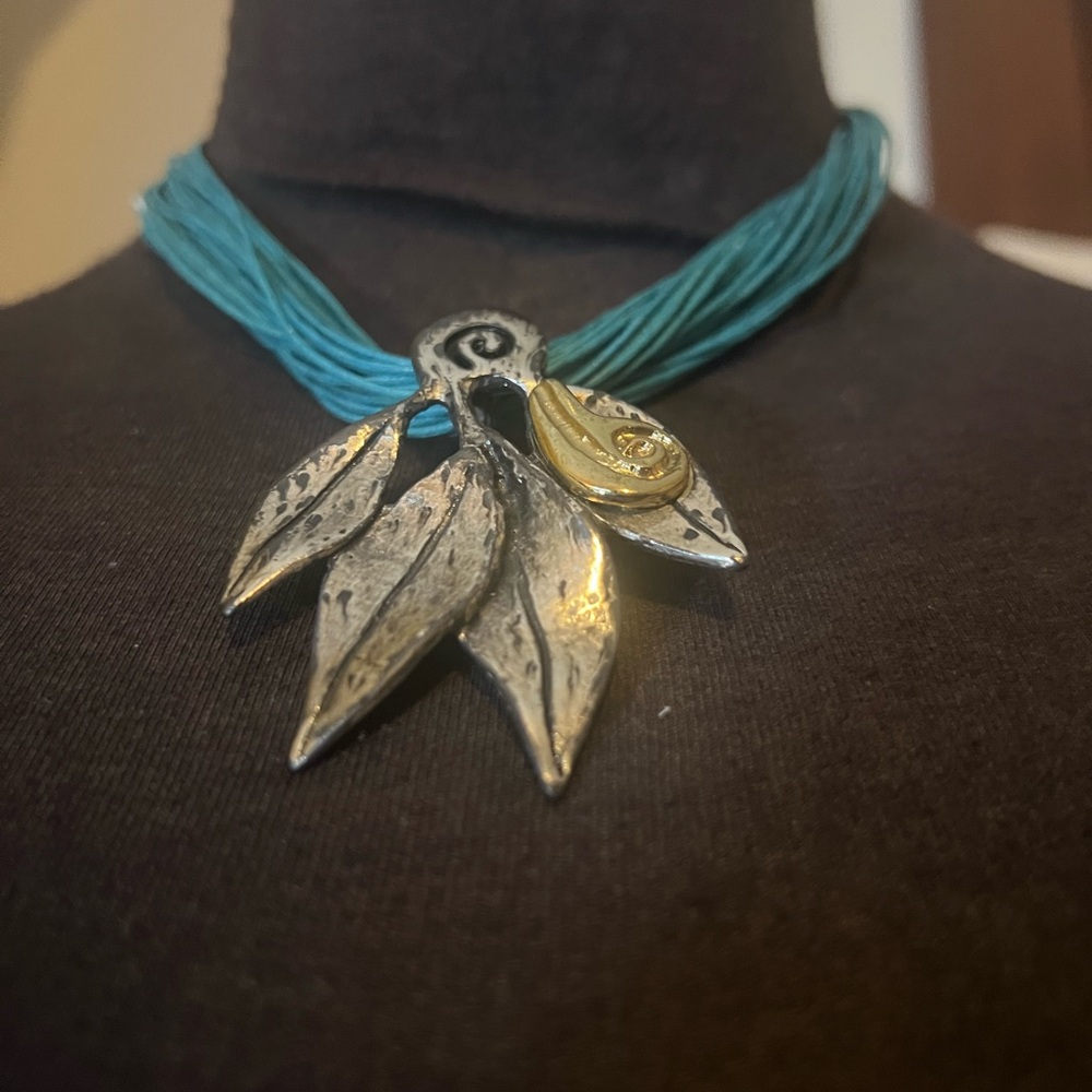Artisanal Necklace